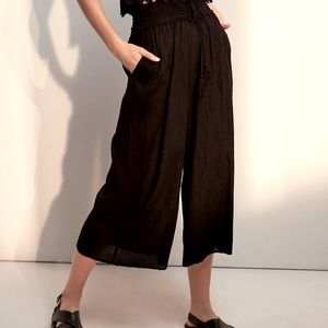 Aritzia Black Wide Leg Pants